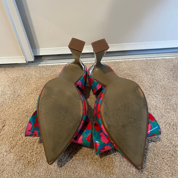 Betsey Johnson Teal and Hot Pink Floral Bow Pointed Pumps - Picture 4 of 4